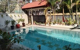 Room 8 Studio In A Villa 5Mn Walk From The Royal Palace With Swimming Pool